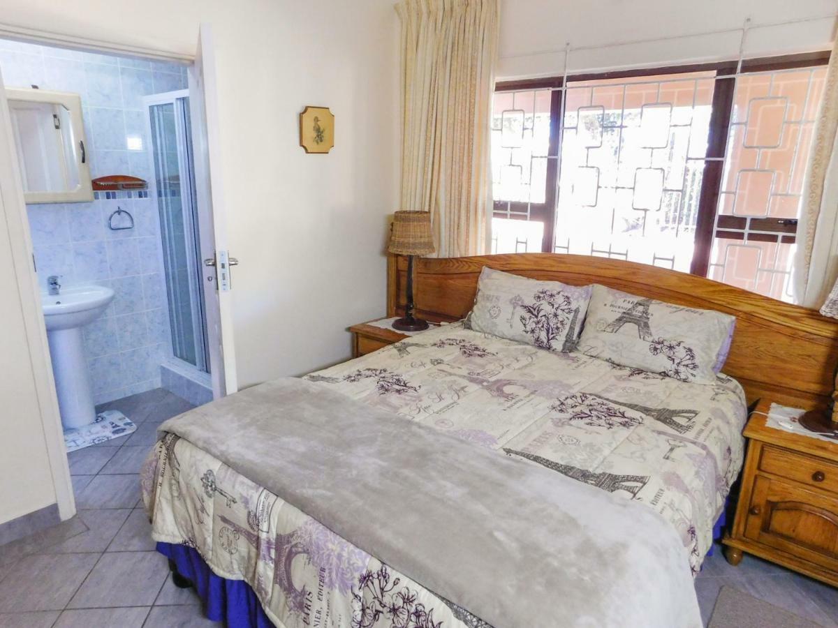Mama Mia Cottages Oslo Beach Port Shepstone Exterior foto